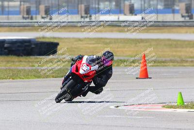 media/Apr-23-2022-Fastrack Riders (Sat) [[cb2d6ae73d]]/LEVEL 4/1PM TURN 6 OUTSIDE/